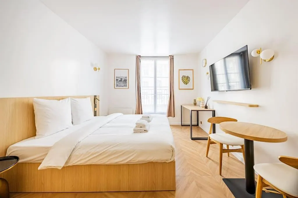 Apartment 153 Suite Luxueuse-Etienne Marcel-Chatelet-Paris 3 France